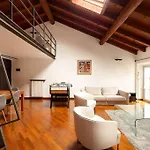 Luxury + Private Parking - Center * Como