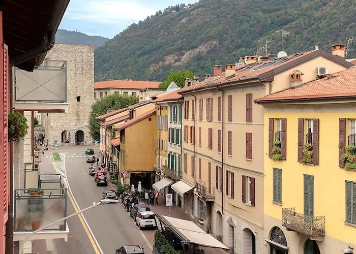 Luxury + Private Parking - Center Côme